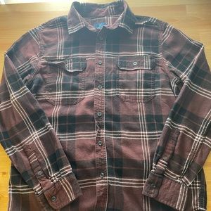 Men flannel maroon and black color size medium